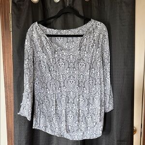 Elegant Black and White Patterned Blouse